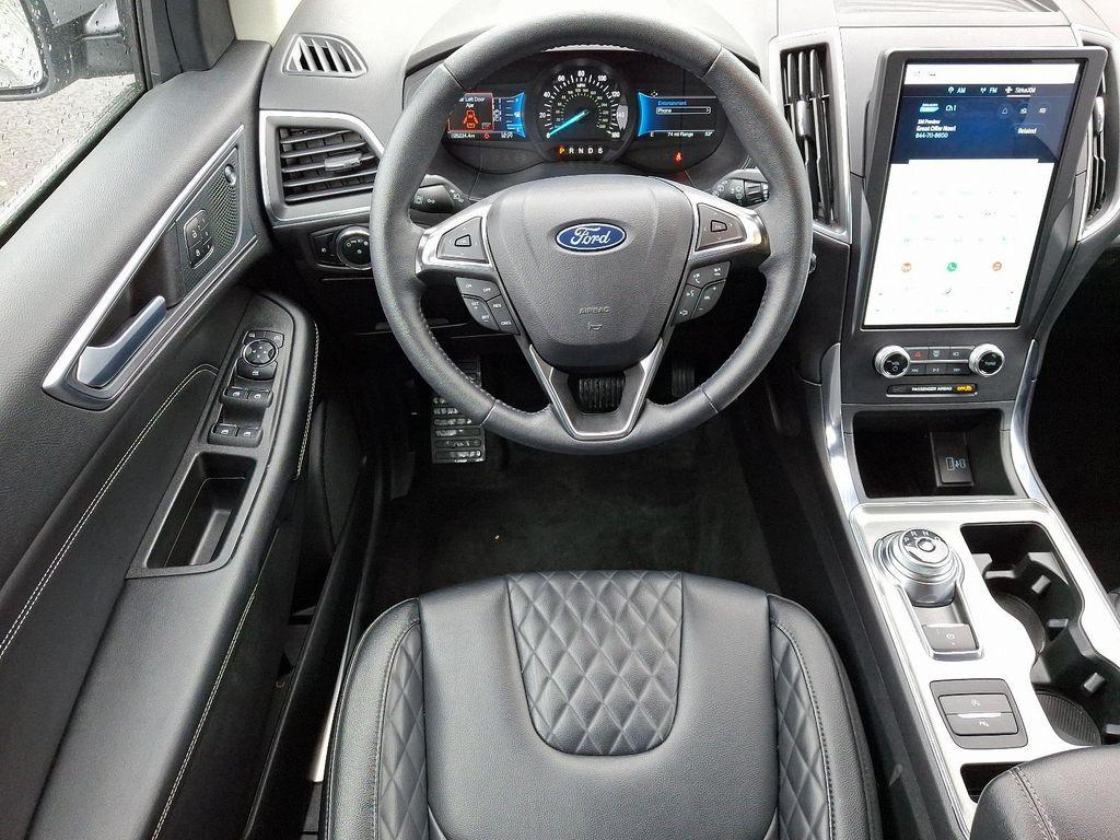 used 2024 Ford Edge car, priced at $28,197