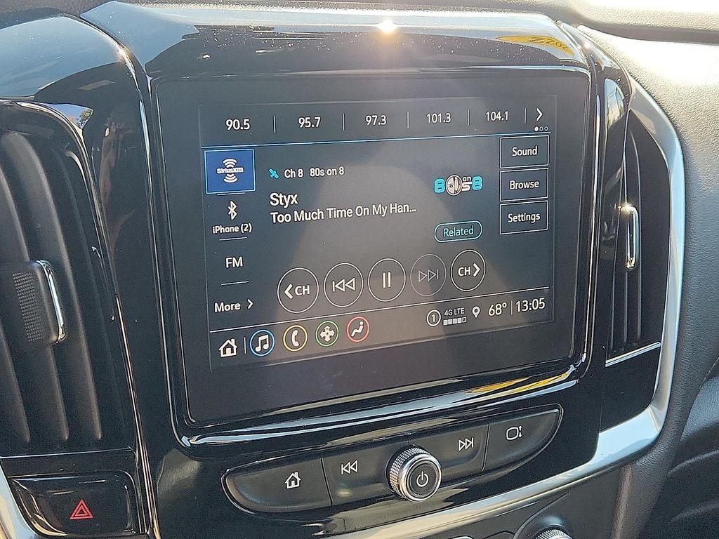 used 2022 Chevrolet Traverse car, priced at $27,587