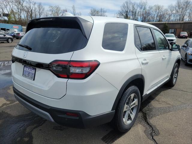 new 2025 Honda Pilot car, priced at $45,050