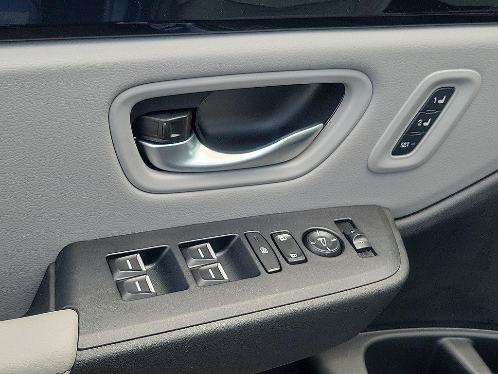 new 2025 Honda Pilot car, priced at $47,195