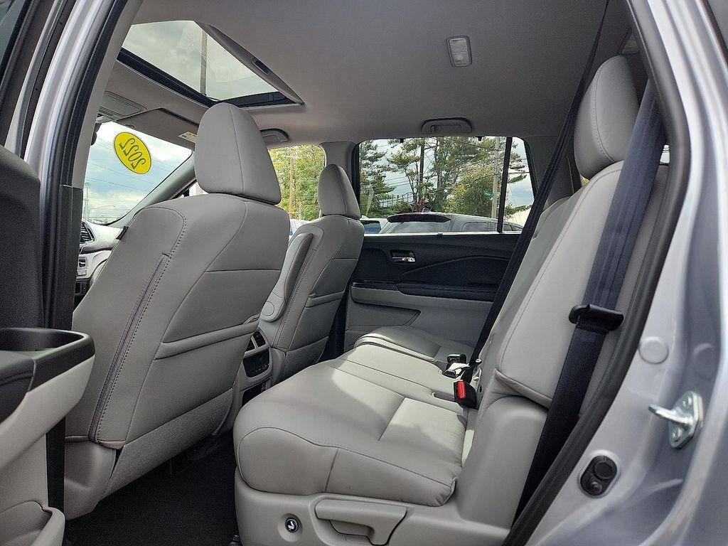 used 2022 Honda Pilot car, priced at $31,579