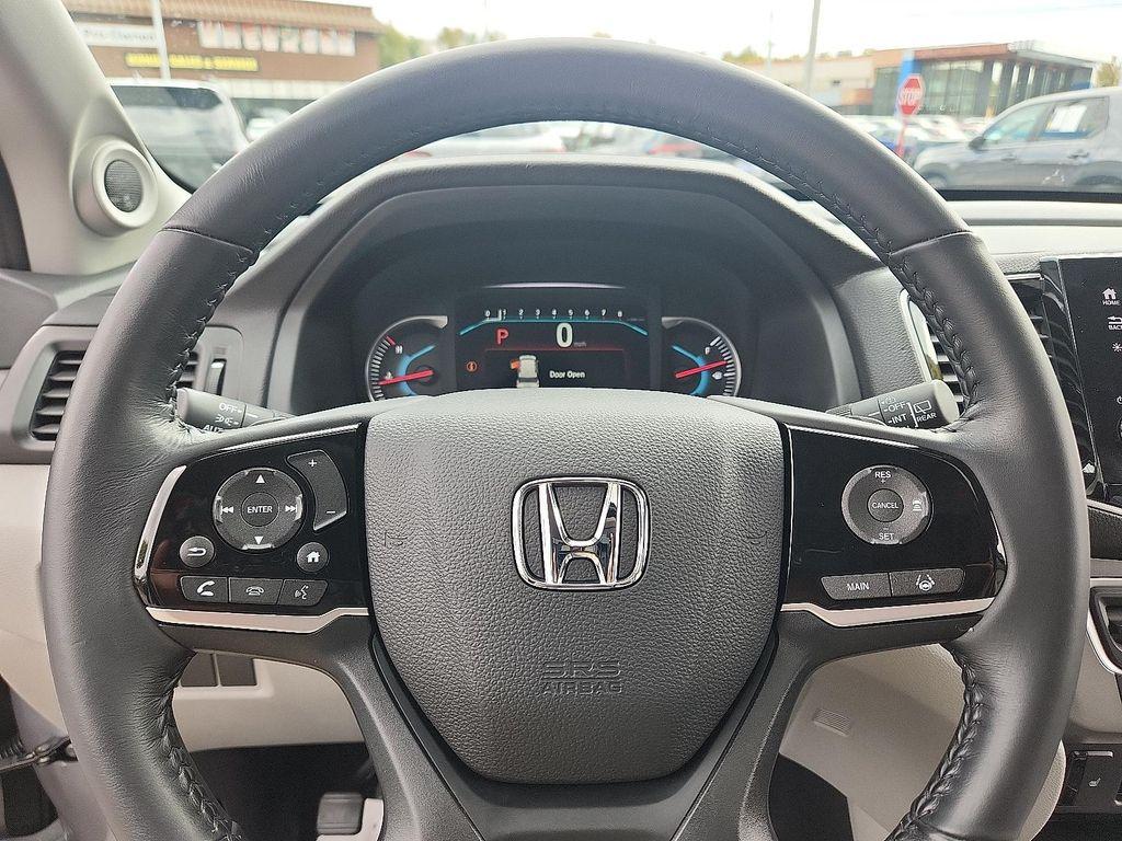 used 2022 Honda Pilot car, priced at $31,579