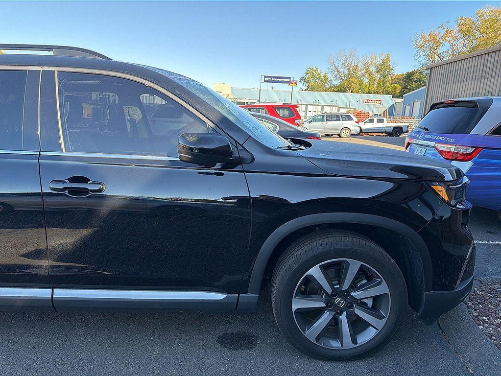 used 2023 Honda Pilot car, priced at $39,954