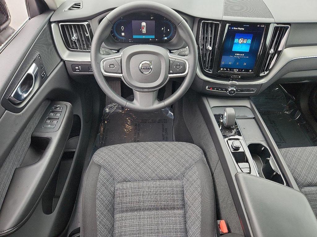 used 2022 Volvo XC60 car, priced at $28,997
