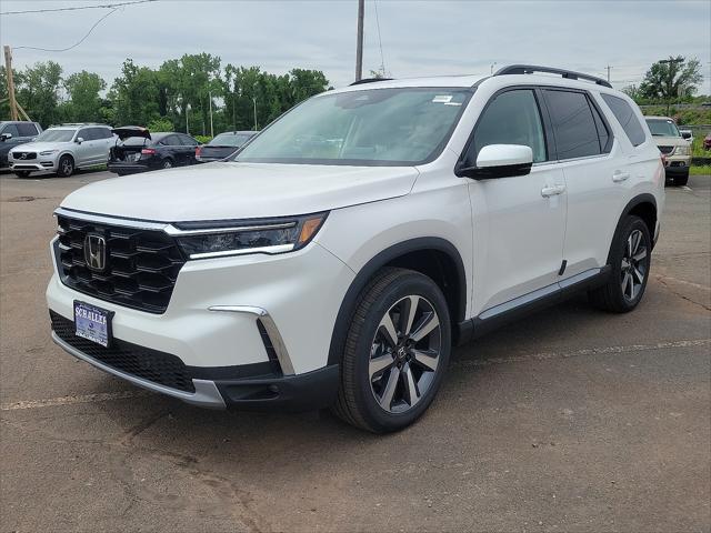 new 2025 Honda Pilot car, priced at $50,195