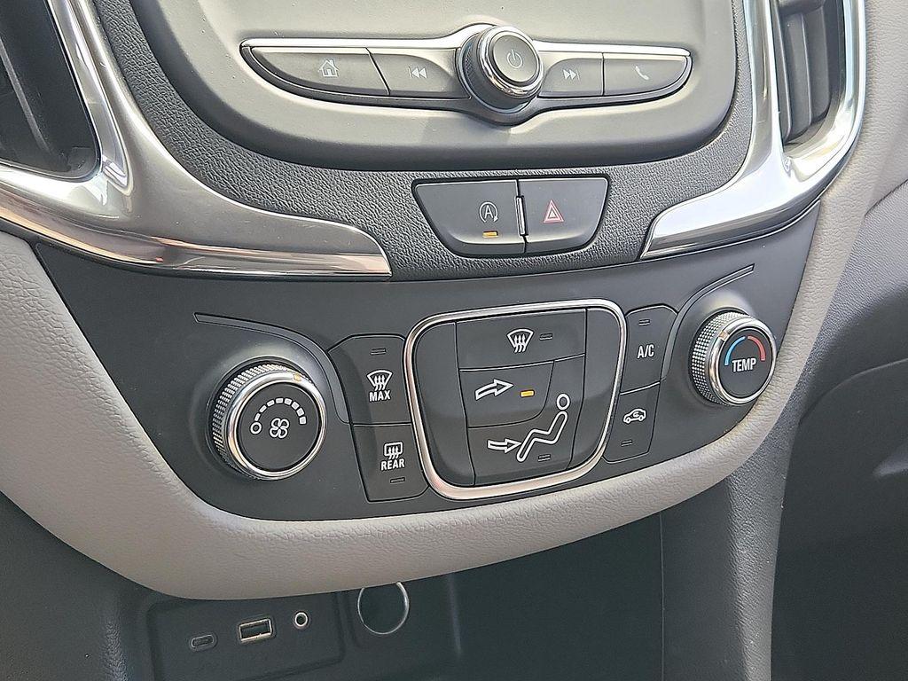 used 2022 Chevrolet Equinox car, priced at $21,467