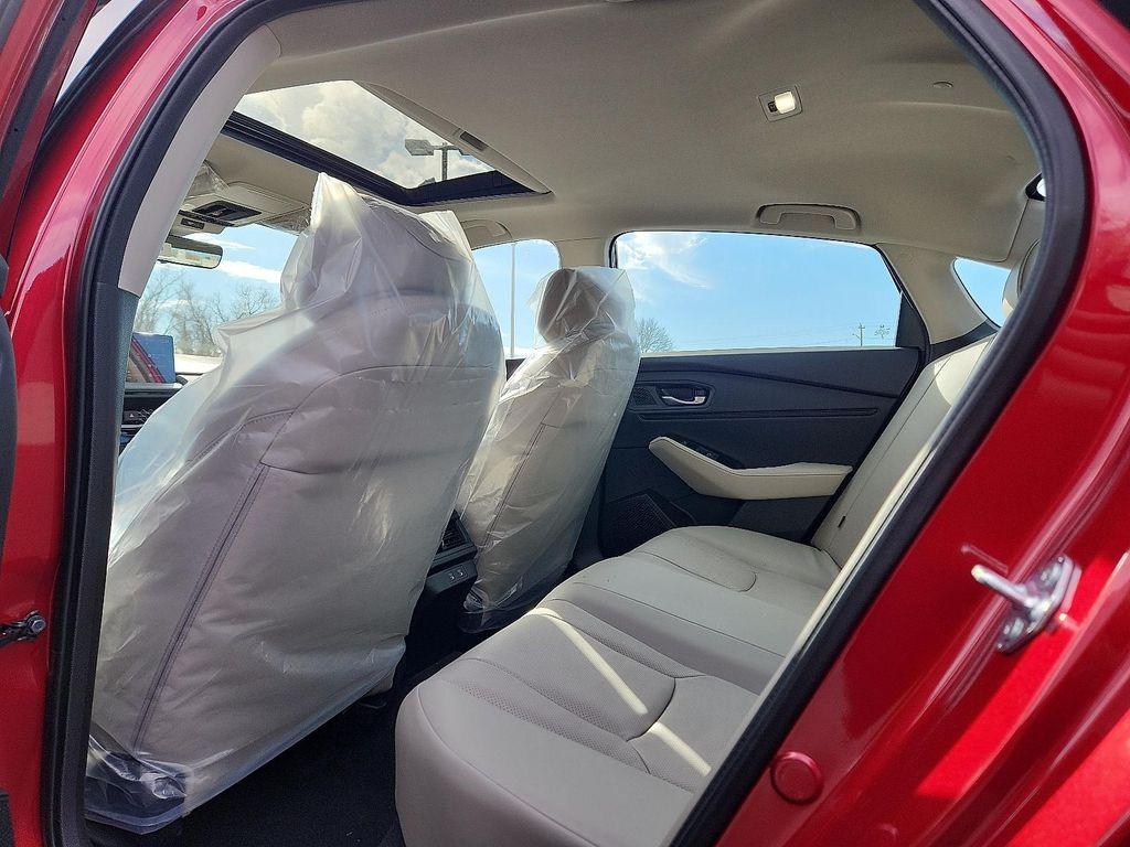 new 2025 Honda Accord Hybrid car, priced at $38,729