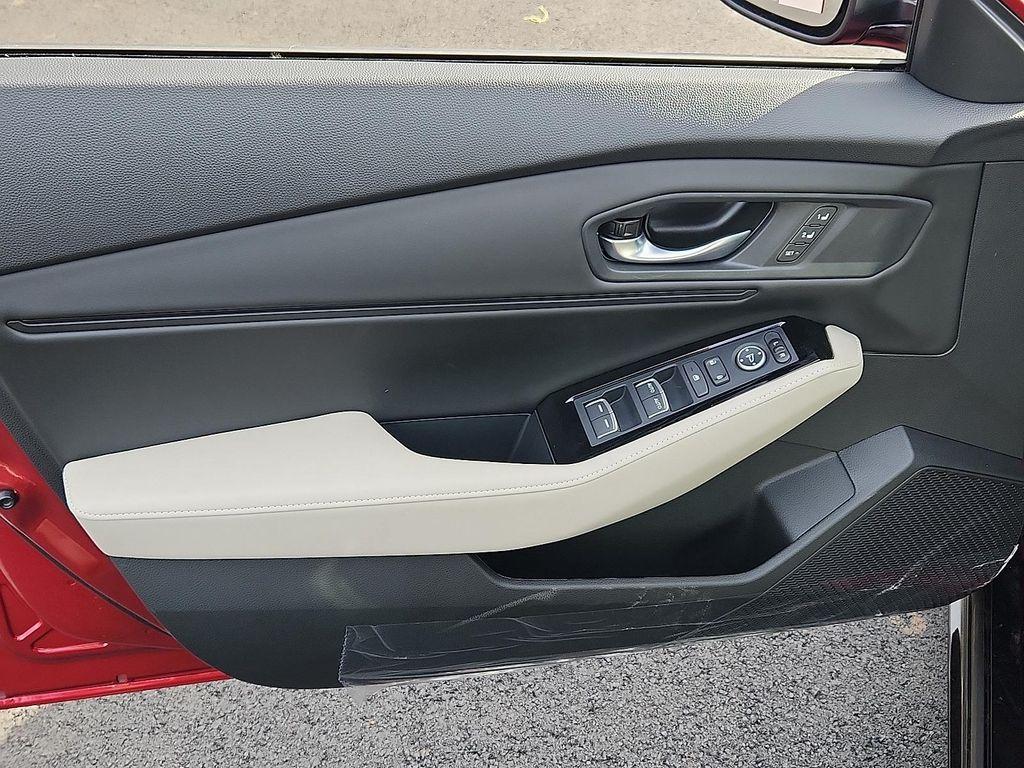 new 2025 Honda Accord Hybrid car, priced at $38,729