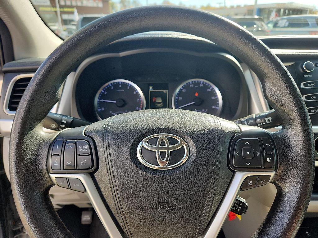 used 2018 Toyota Highlander car, priced at $21,823