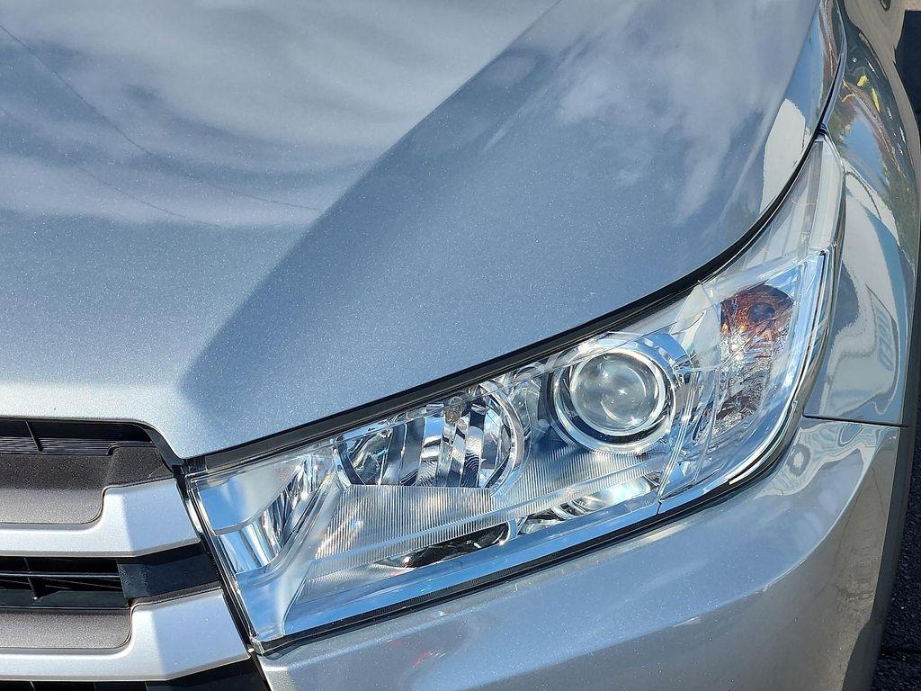 used 2018 Toyota Highlander car, priced at $21,823