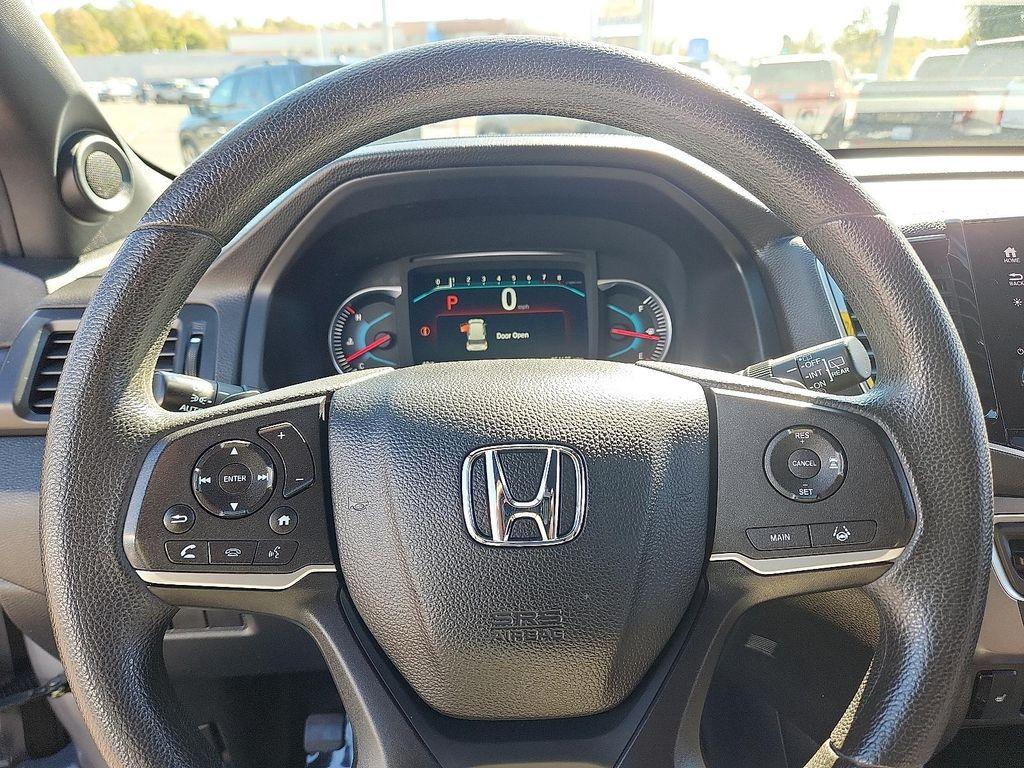 used 2022 Honda Pilot car, priced at $27,600