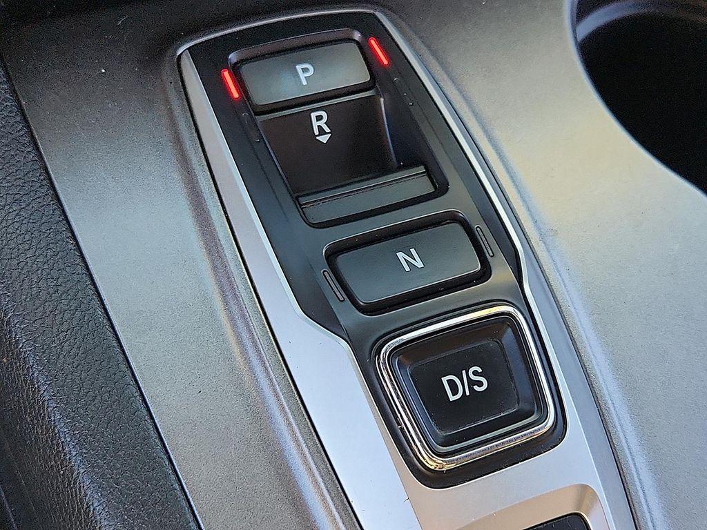 used 2022 Honda Pilot car, priced at $27,600