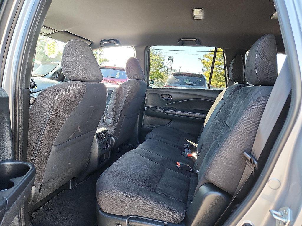 used 2022 Honda Pilot car, priced at $27,600