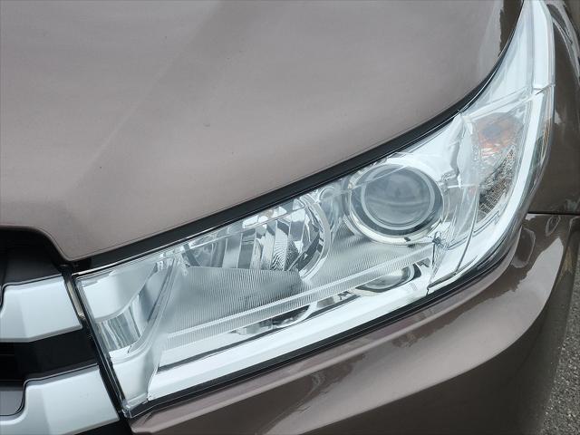 used 2018 Toyota Highlander car, priced at $25,297