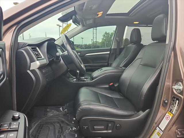 used 2018 Toyota Highlander car, priced at $25,297