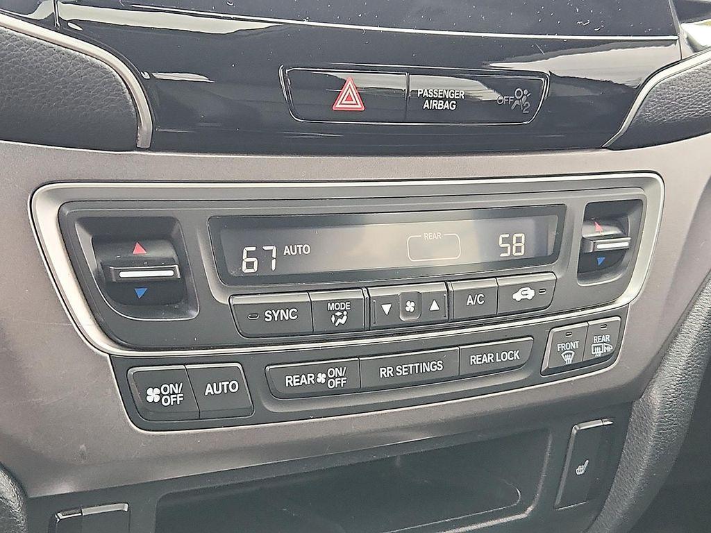 used 2022 Honda Pilot car, priced at $28,214