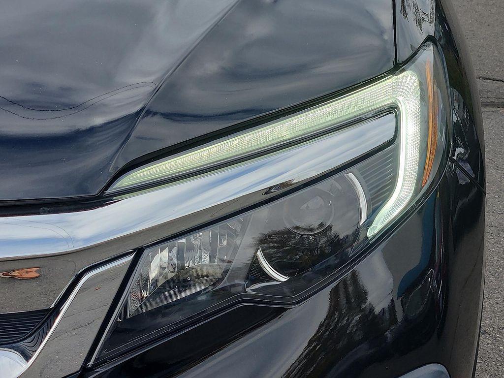 used 2022 Honda Pilot car, priced at $28,214