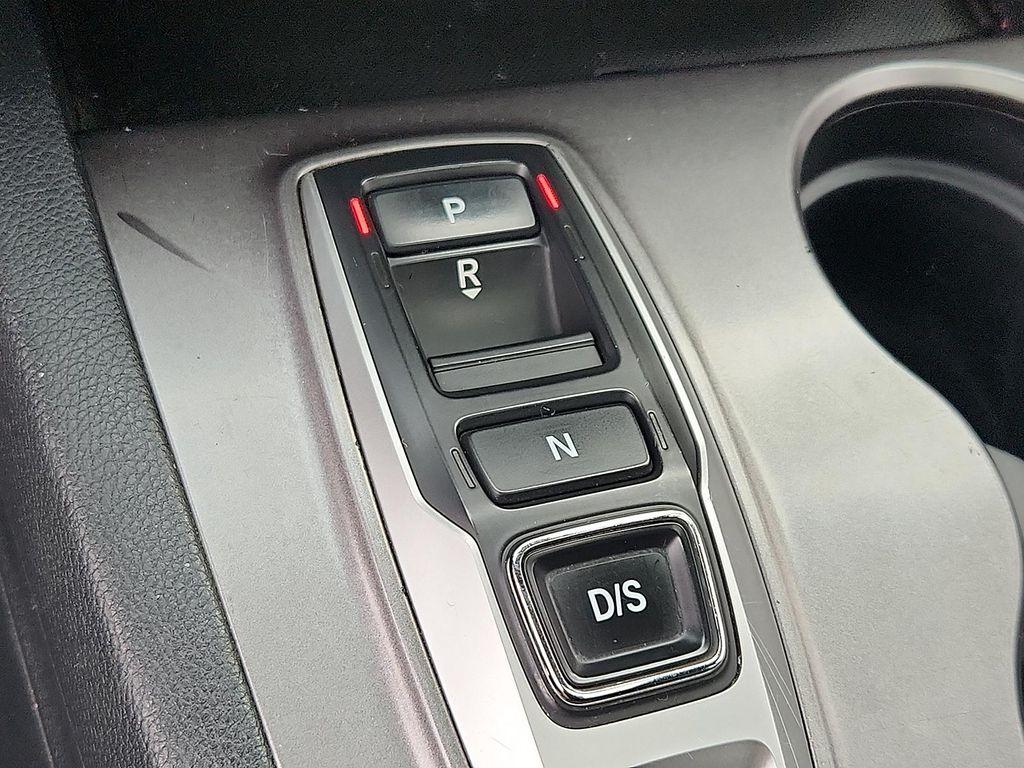 used 2022 Honda Pilot car, priced at $28,214