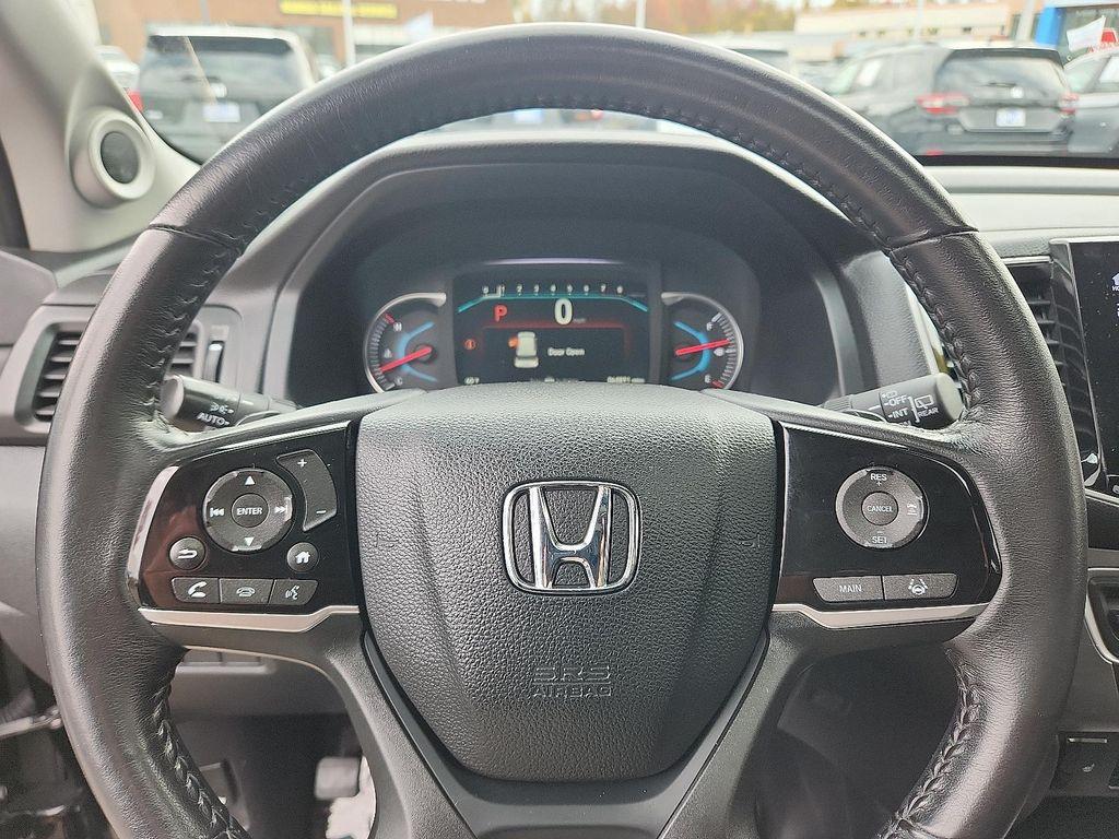 used 2022 Honda Pilot car, priced at $28,214