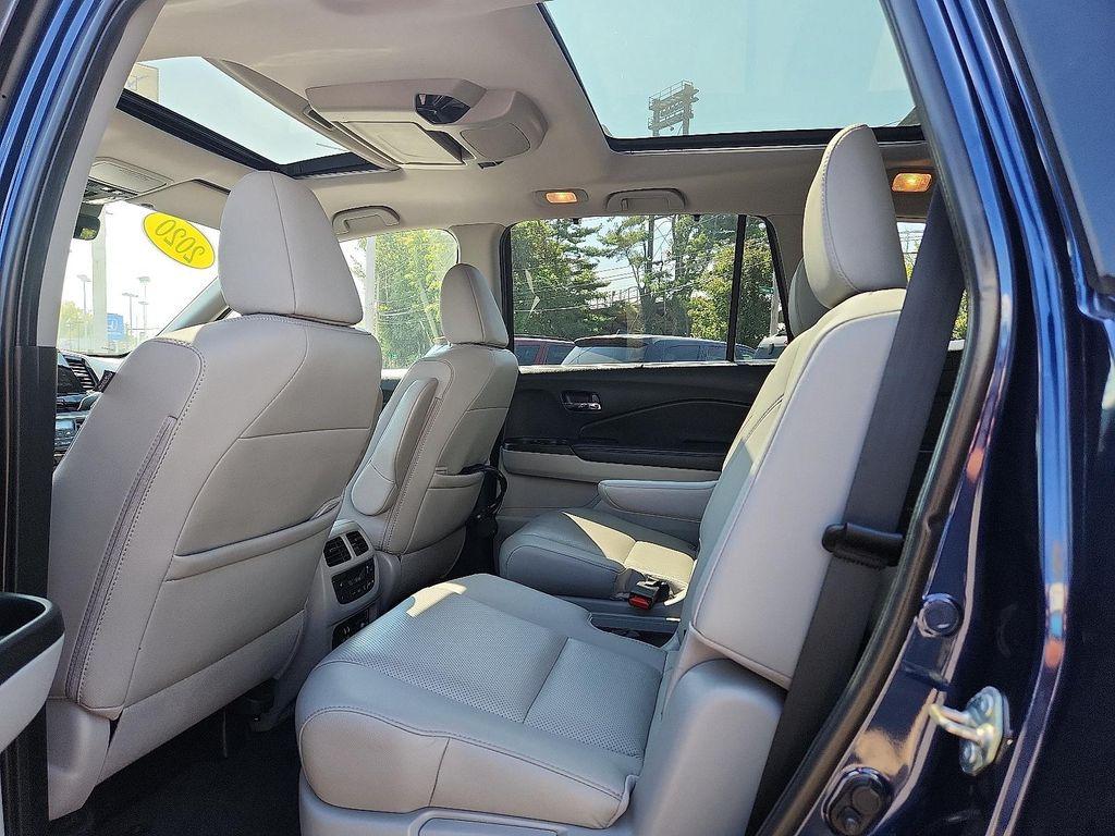 used 2020 Honda Pilot car, priced at $29,397