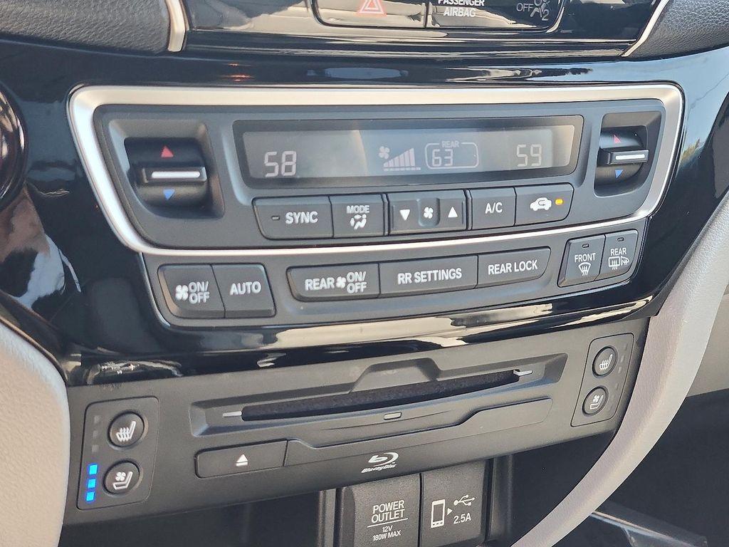 used 2020 Honda Pilot car, priced at $29,397