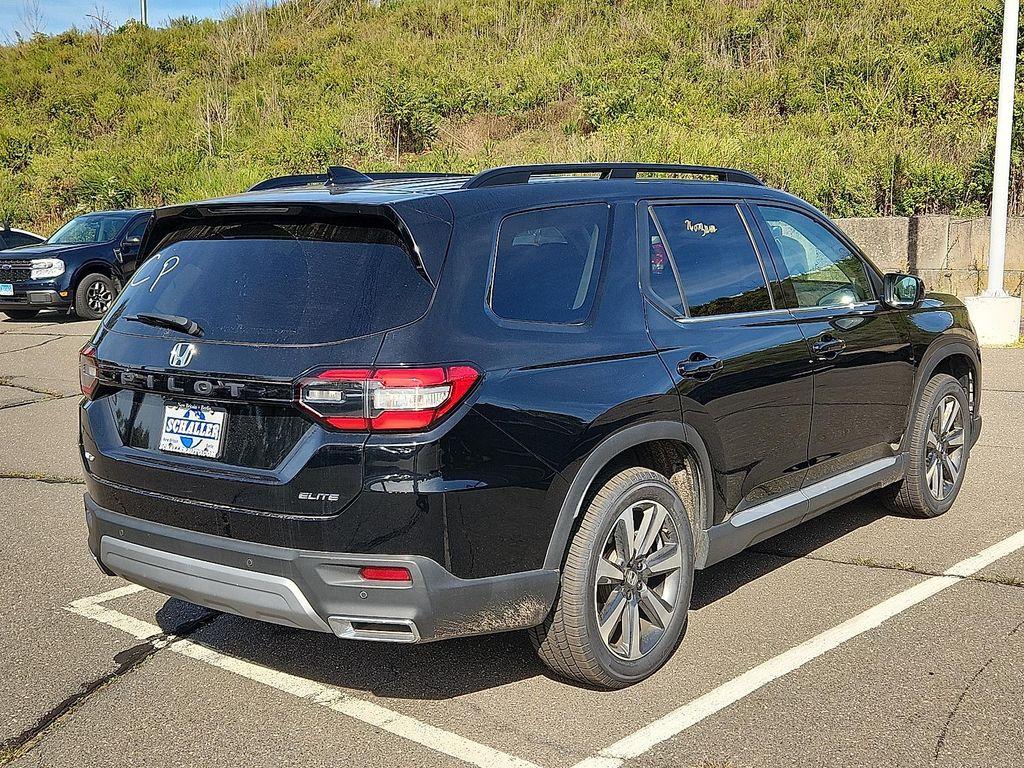 used 2023 Honda Pilot car, priced at $45,297
