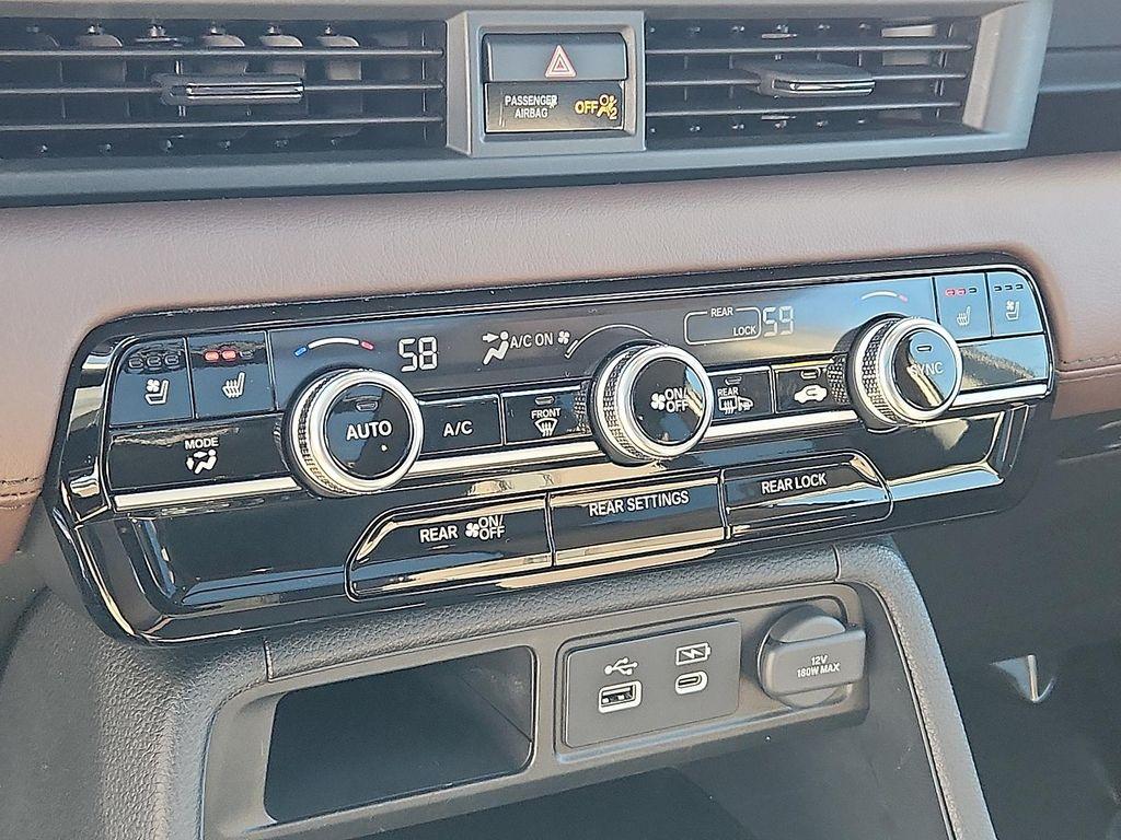 used 2023 Honda Pilot car, priced at $41,981