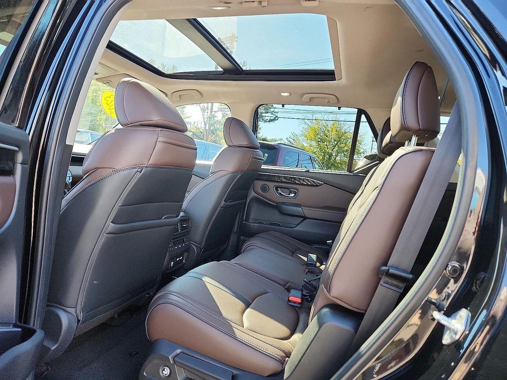 used 2023 Honda Pilot car, priced at $41,981