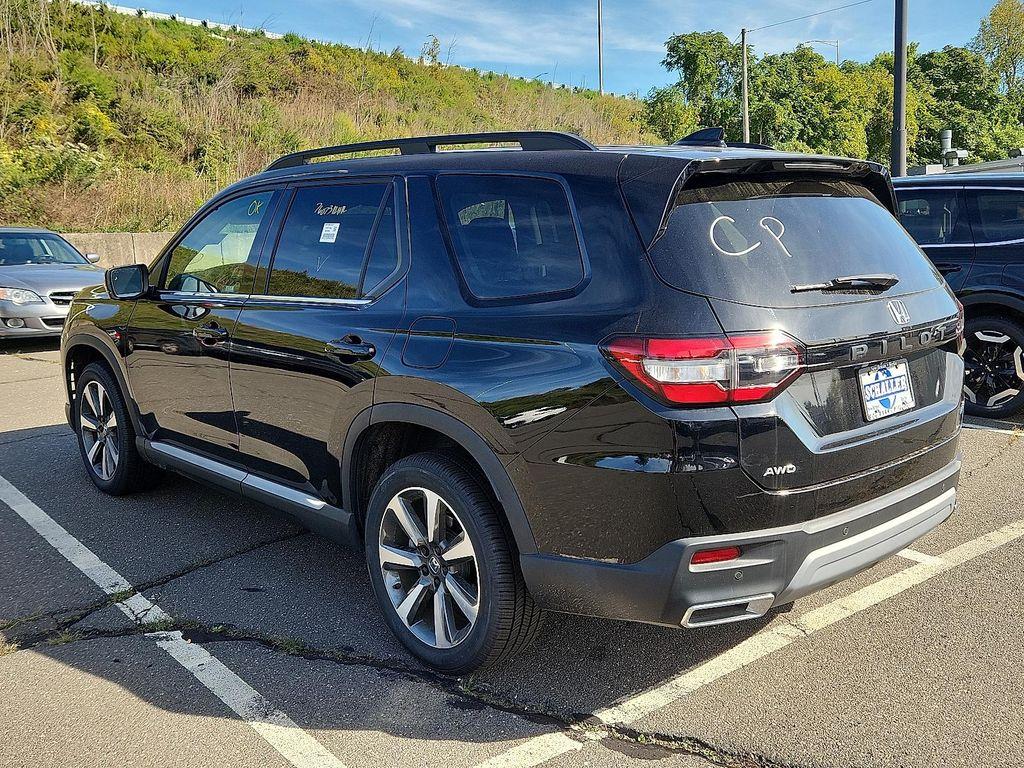 used 2023 Honda Pilot car, priced at $45,297