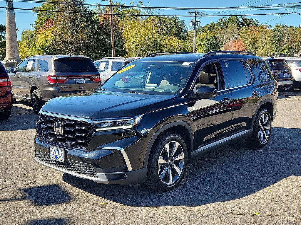 used 2023 Honda Pilot car, priced at $41,981