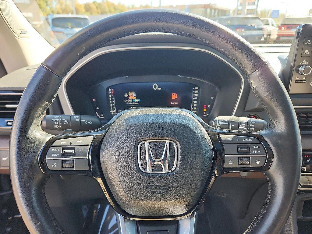 used 2023 Honda Pilot car, priced at $41,981