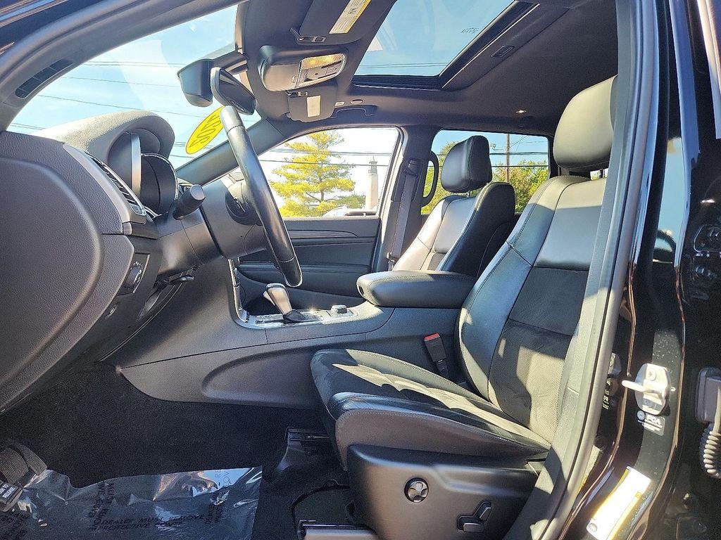 used 2022 Jeep Grand Cherokee car, priced at $28,431