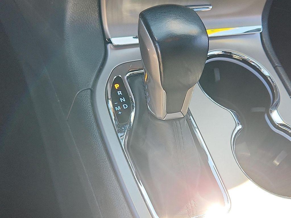 used 2022 Jeep Grand Cherokee car, priced at $28,431