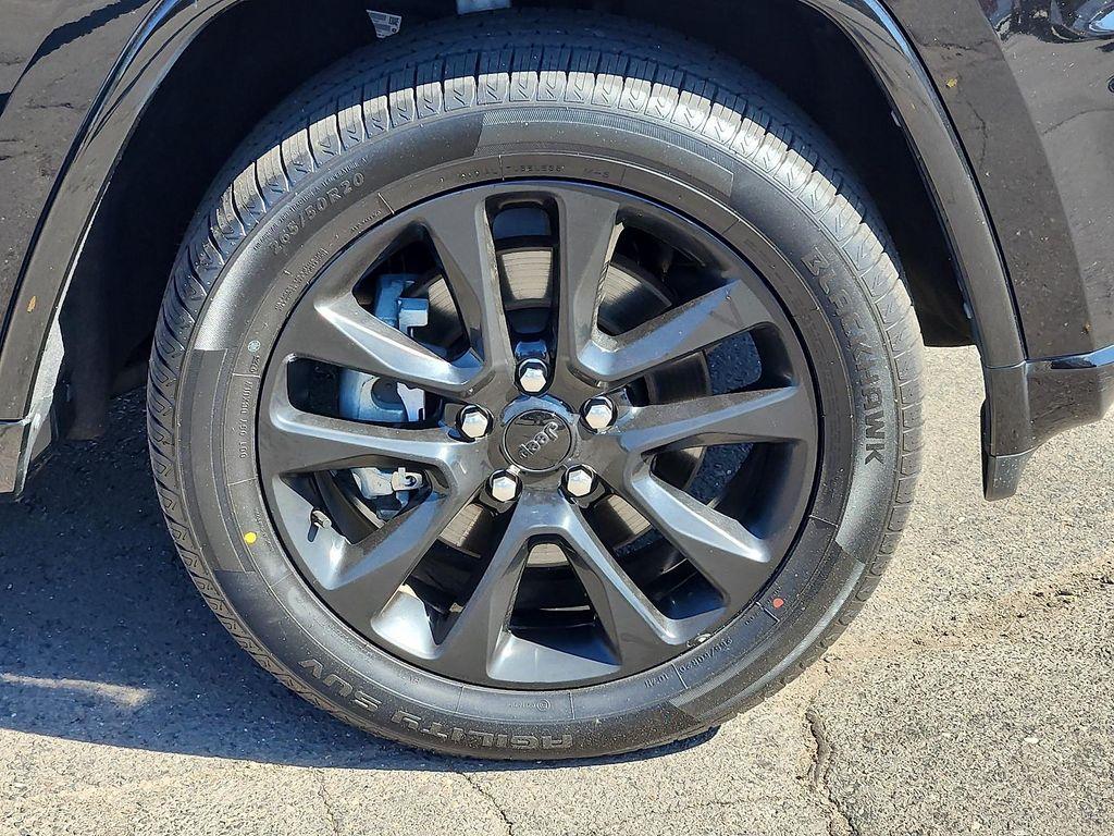 used 2022 Jeep Grand Cherokee car, priced at $28,431