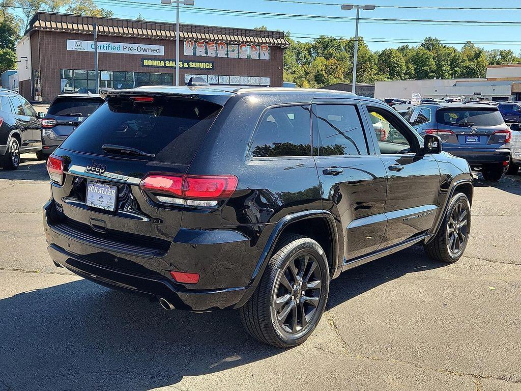 used 2022 Jeep Grand Cherokee car, priced at $28,431