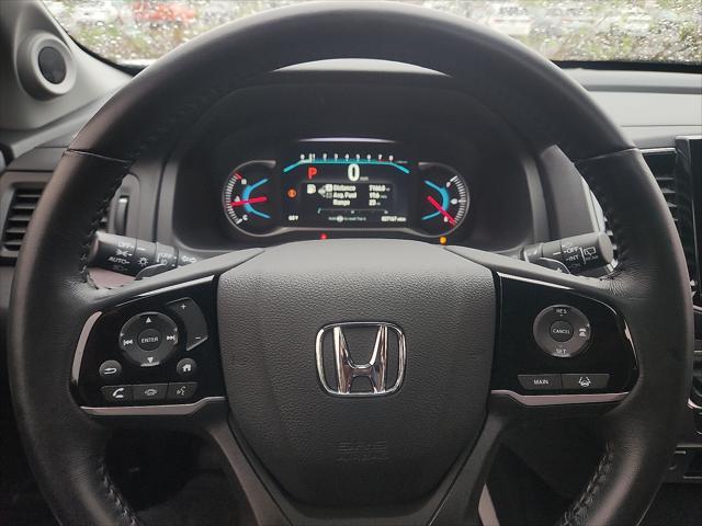 used 2022 Honda Pilot car, priced at $32,999