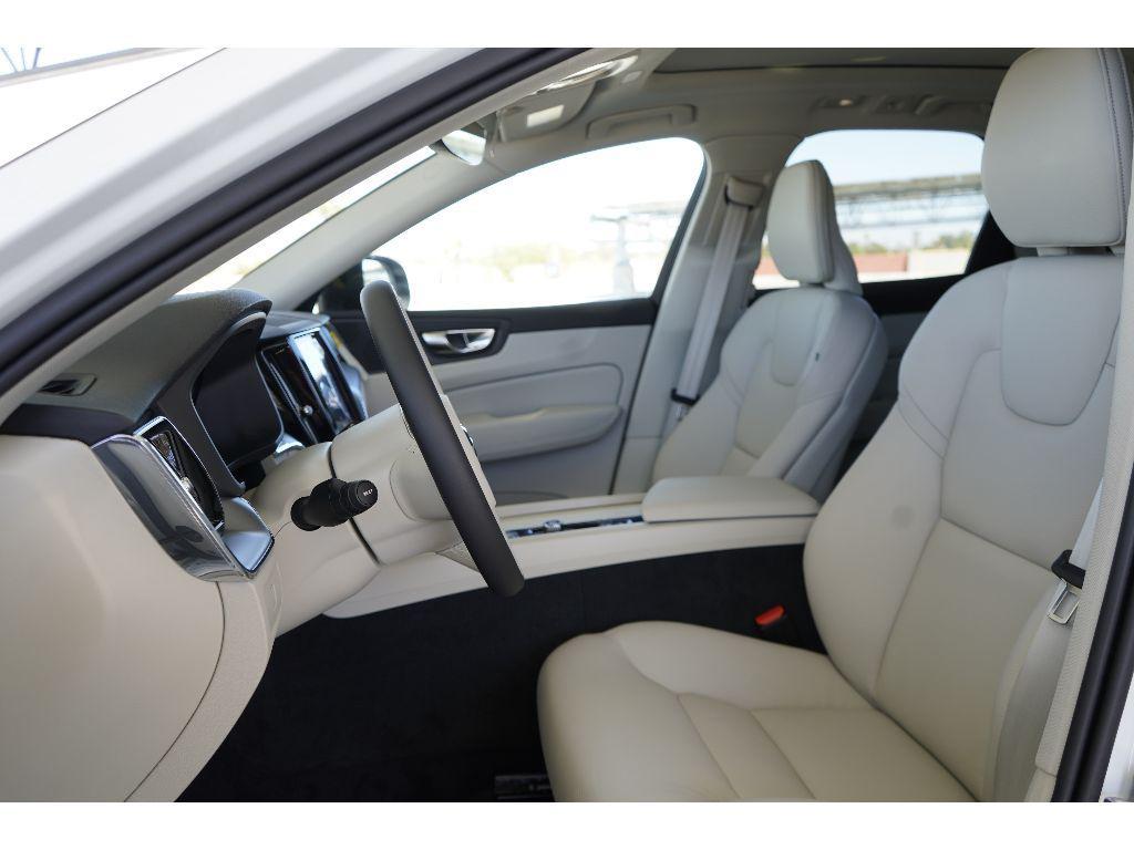 new 2025 Volvo XC60 car, priced at $41,500