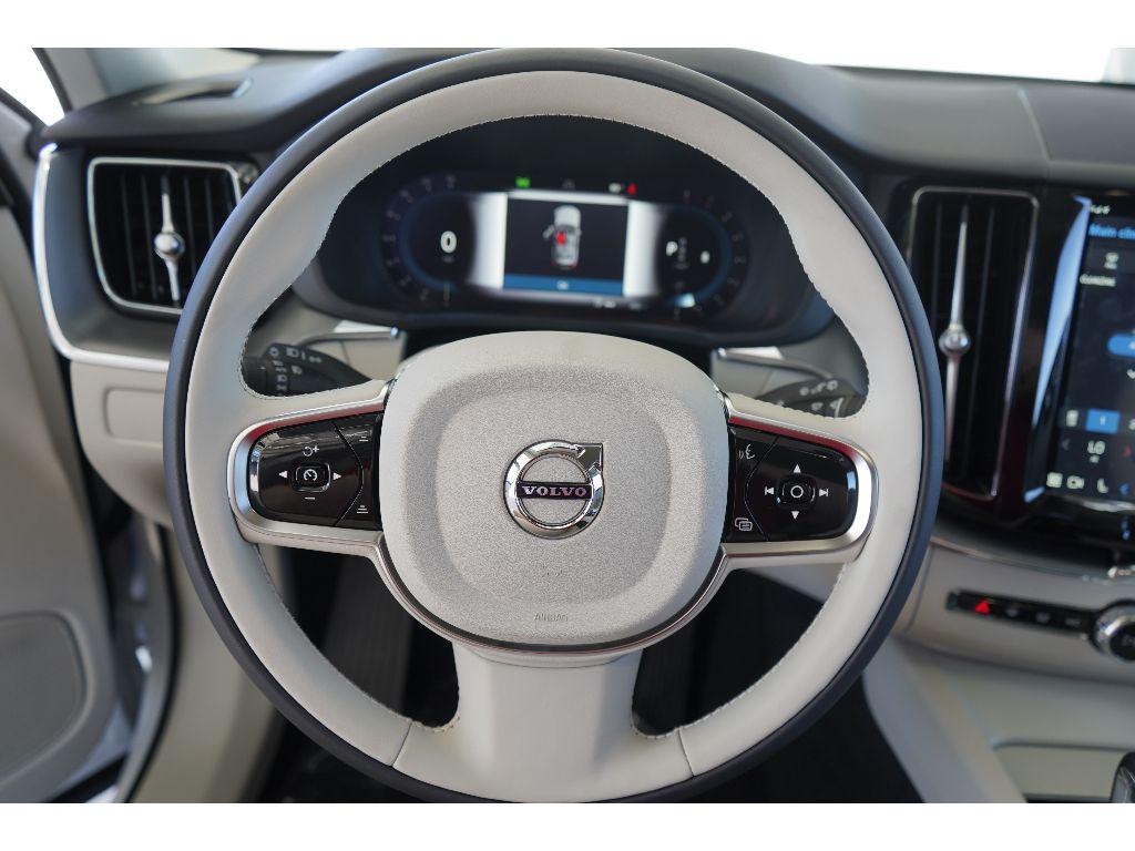 new 2025 Volvo XC60 car, priced at $41,500