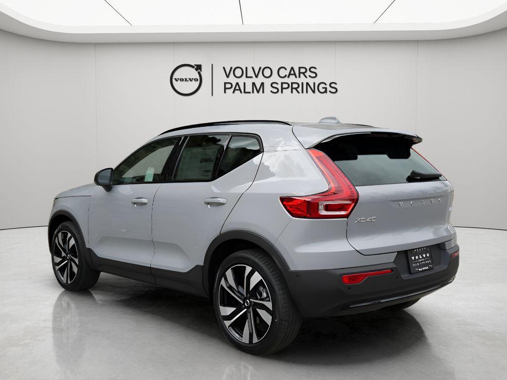 new 2025 Volvo XC40 car, priced at $51,035