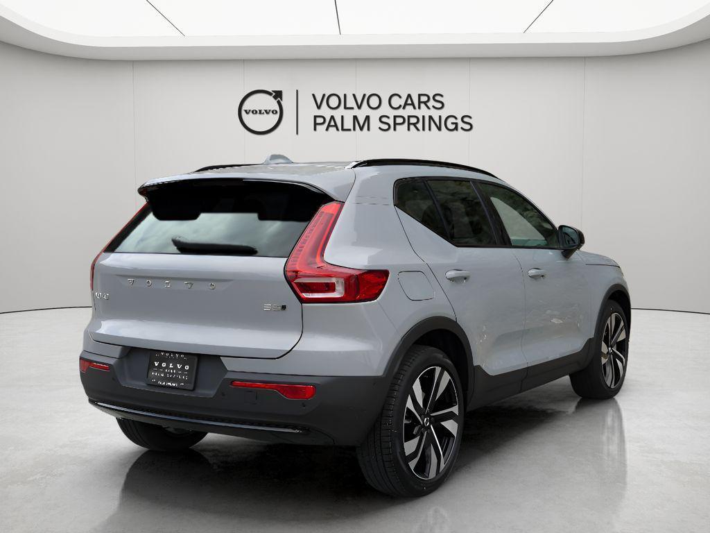 new 2025 Volvo XC40 car, priced at $51,035