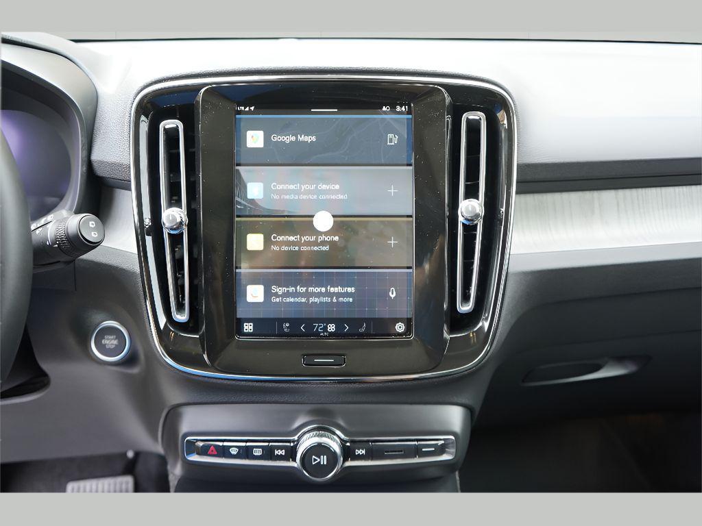 new 2025 Volvo XC40 car, priced at $51,035