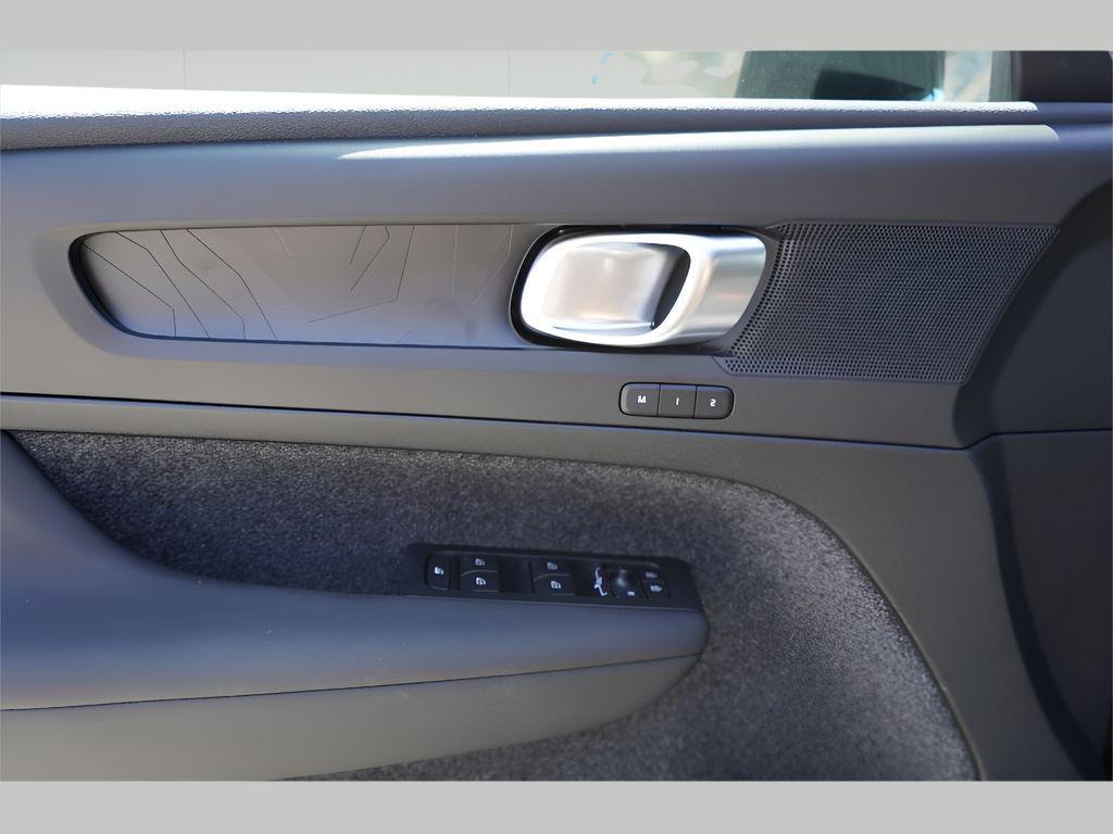new 2025 Volvo EX40 car, priced at $57,990