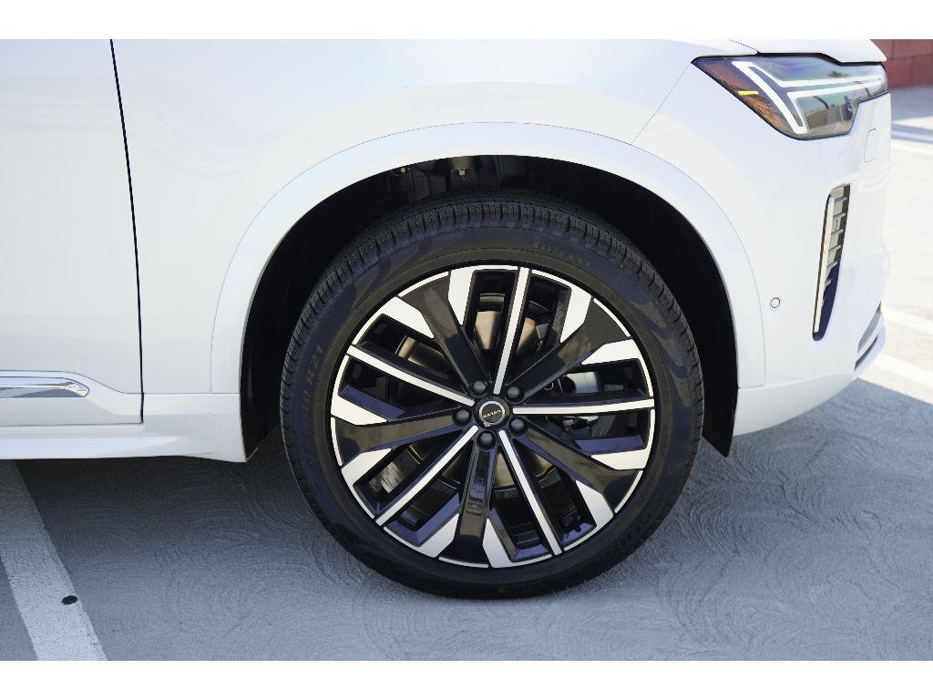 new 2025 Volvo XC90 car, priced at $73,145