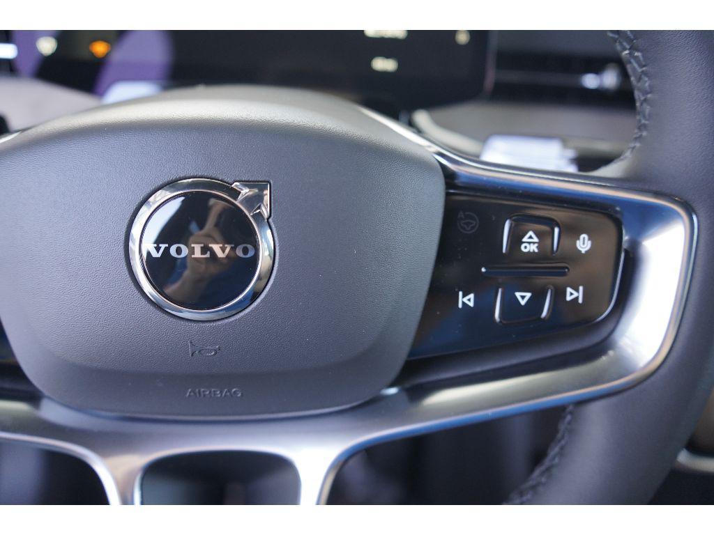 new 2025 Volvo EX90 car, priced at $83,425