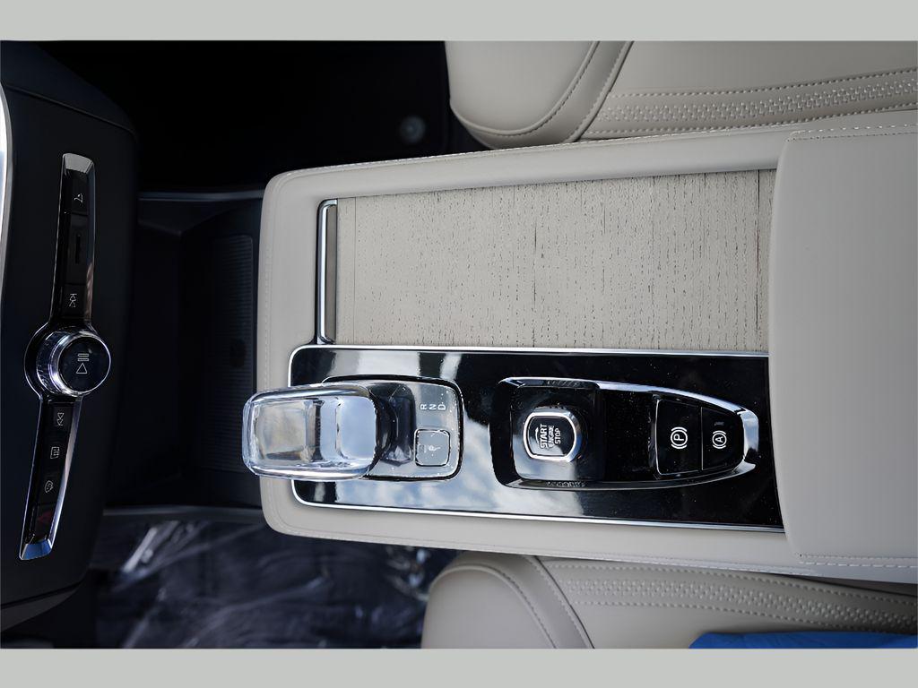 new 2025 Volvo XC90 car, priced at $70,890