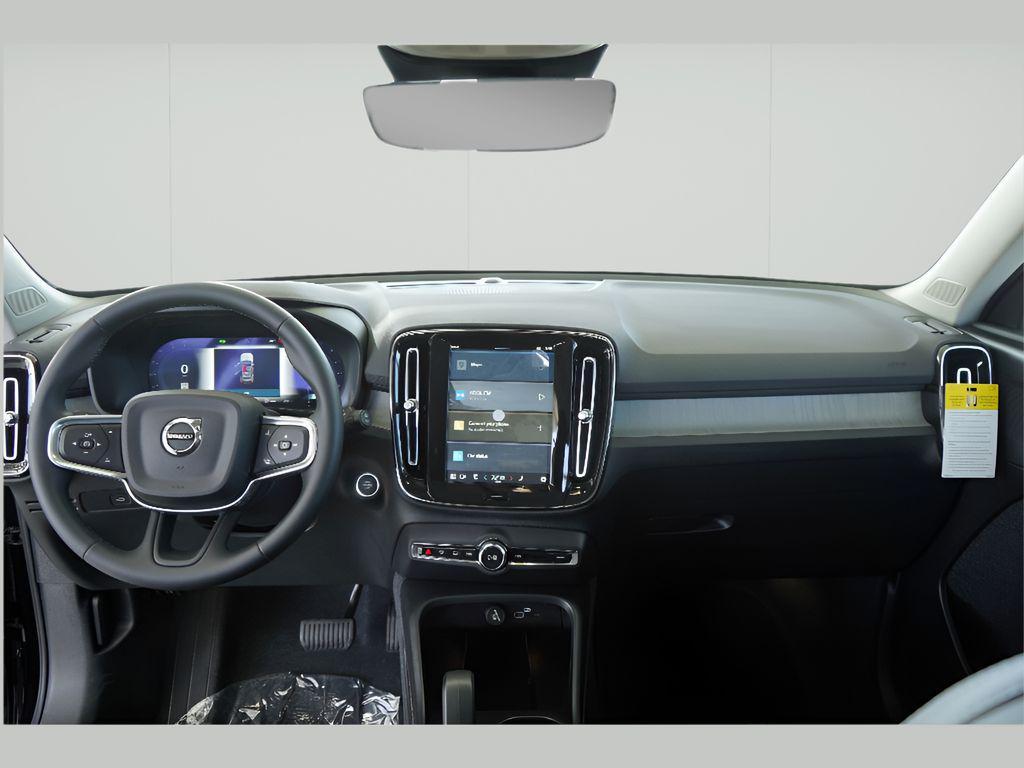 new 2025 Volvo XC40 car, priced at $46,015