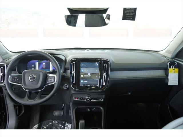 new 2025 Volvo XC40 car, priced at $46,015