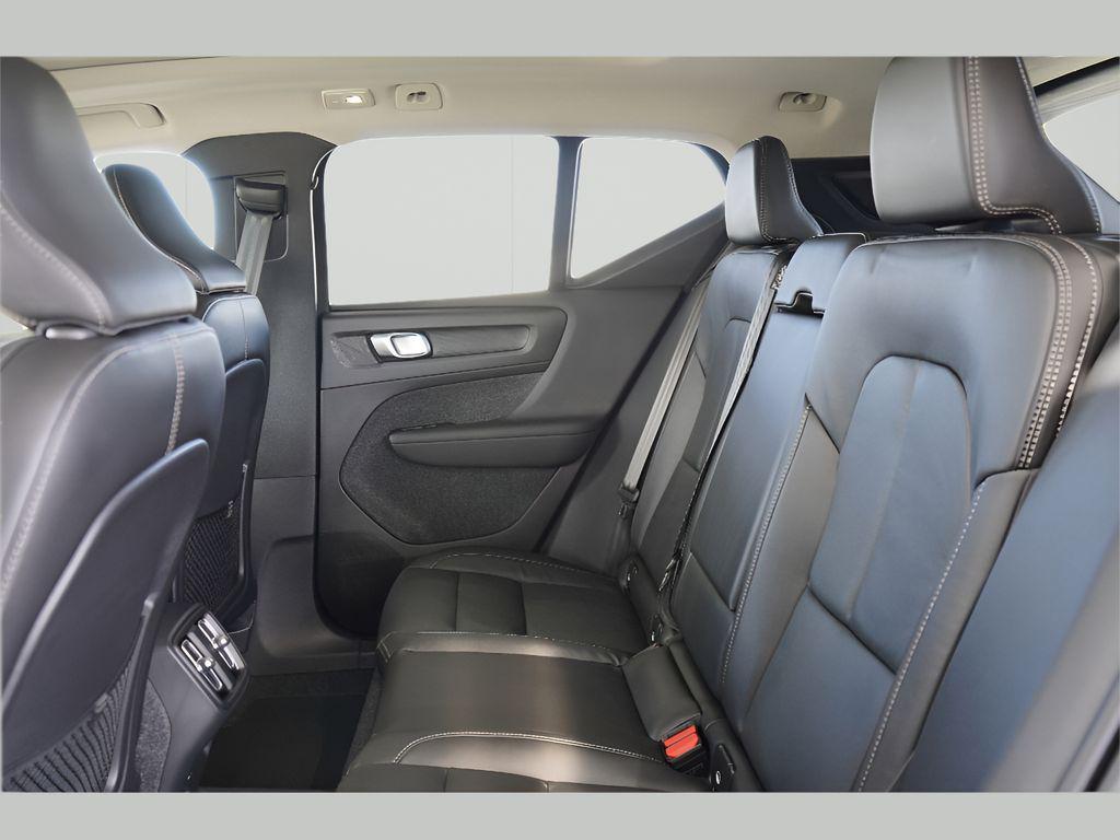 new 2025 Volvo XC40 car, priced at $46,015