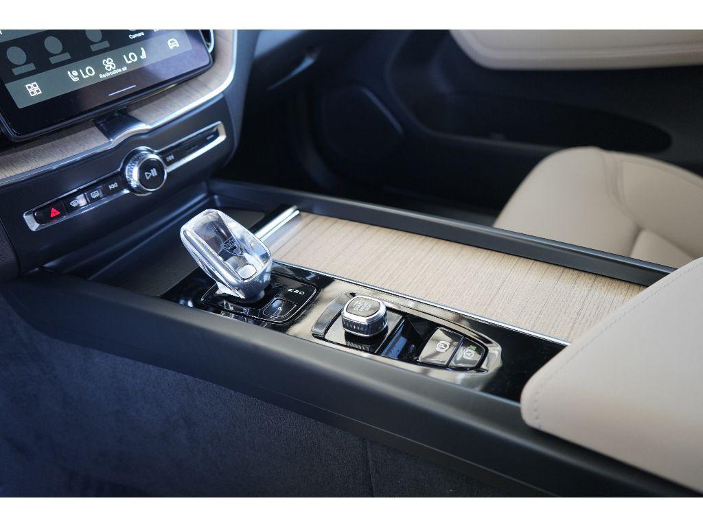 new 2026 Volvo XC60 car, priced at $57,985