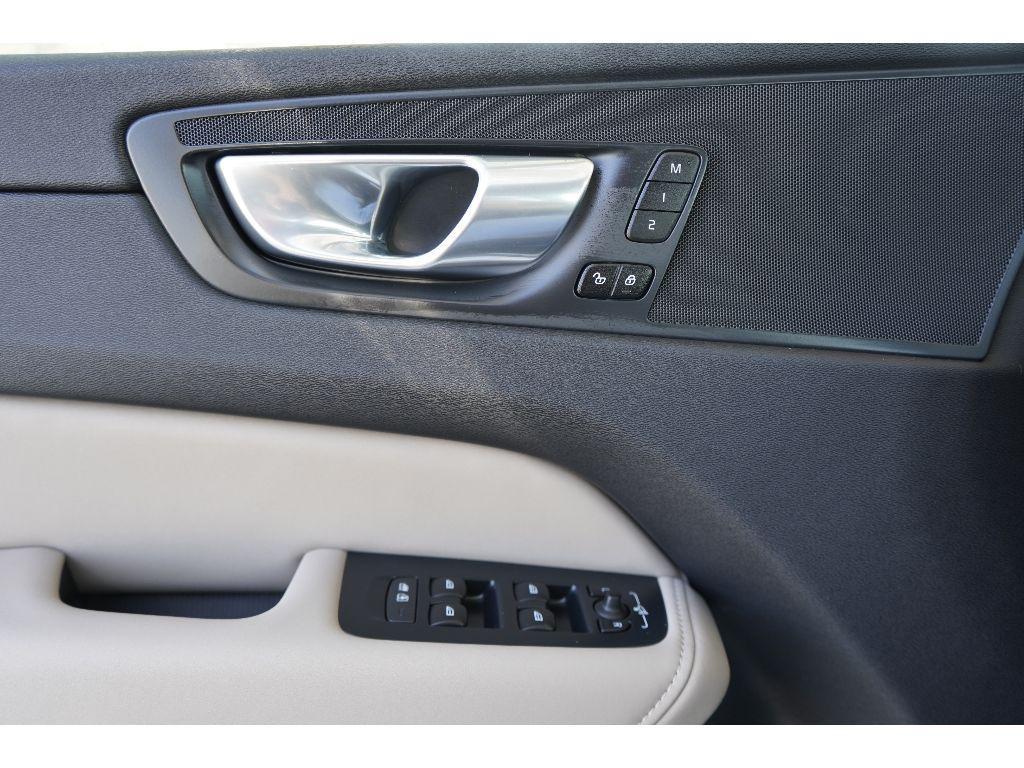 new 2026 Volvo XC60 car, priced at $57,985